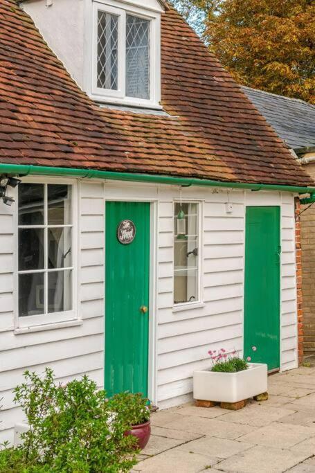 Cozy One-Bedroom Cottage In Great Tey Luaran gambar