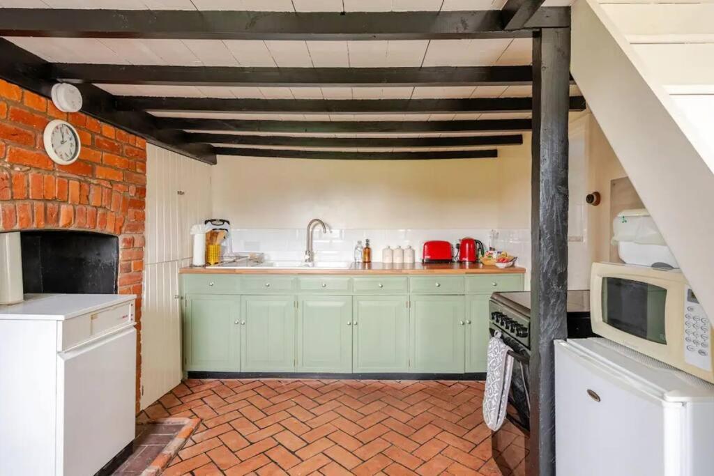 Cozy One-Bedroom Cottage In Great Tey Luaran gambar
