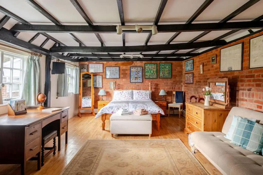 Cozy One-Bedroom Cottage In Great Tey Luaran gambar